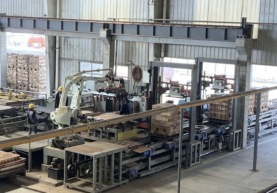 W pełni automatyczny system rozładunku i pakowania cegieł bez palet dla linii produkcyjnych cegieł glinianych
