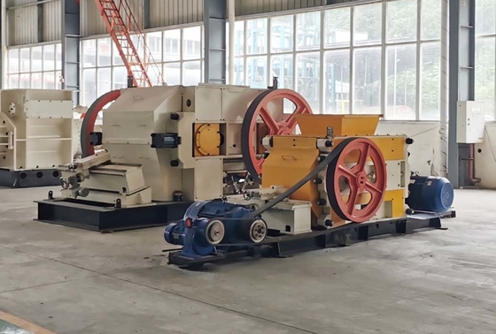 Clay Brick Minerals Processing Equipment Podwójny walec Fine Crusher