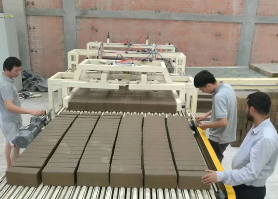 W pełni automatyczna próżniowa maszyna do cegieł Hollow Block Equipment Stal nierdzewna 304