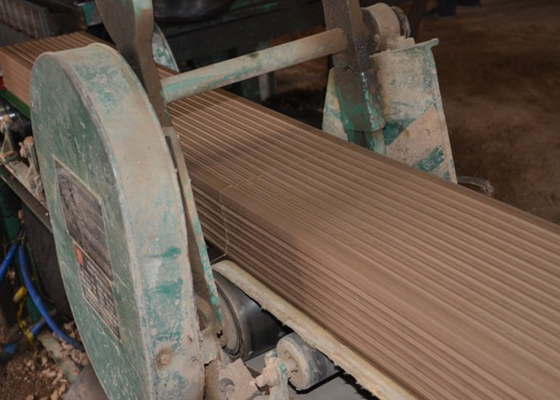 Fly Ash Automatyczna maszyna do cegieł z gliny Pusta maszyna do formowania cegieł z suszarką