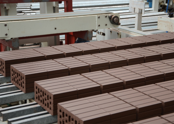 Model QTQD-1 Maszyna do cięcia cegieł glinianych o długości 1254 mm i maksymalnej wysokości cięcia 300 mm do precyzyjnego cięcia ścian z cegieł