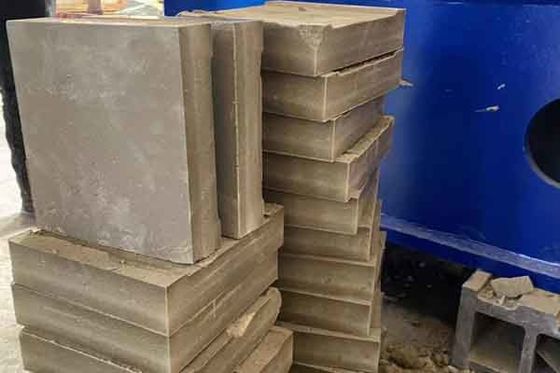 Niestandardowa budowa niebieskiej prasy hydraulicznej o wysokim ciśnieniu od 20 T do 1200 T do produkcji cegieł izolacyjnych i cegieł ogniotrwałych,