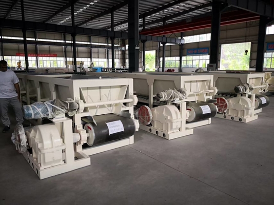 TCNL1045 Glinny Brick Box Feeder Machine Efficiently Supply Glinny surowiec do twardych i pustych typów cegły