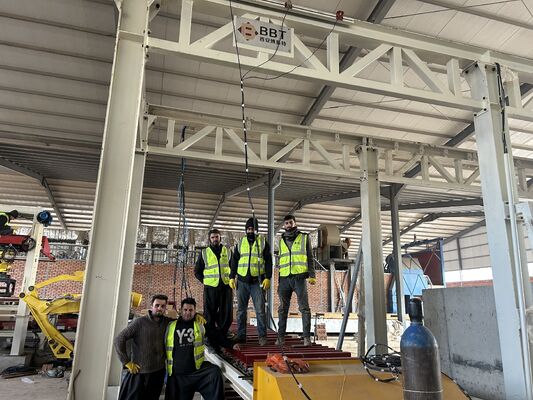 W pełni automatyczny system rozładunku i pakowania cegieł bez palet dla linii produkcyjnych cegieł glinianych